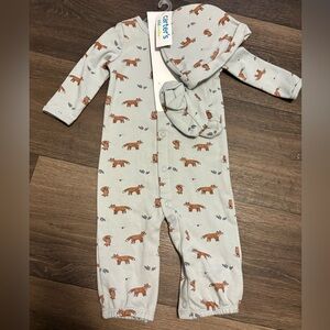 Size 3/6 month NWT Outfit